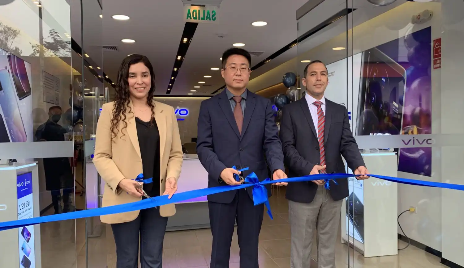 Vivo inaugur&oacute; su primer Centro de Servicio en Per&uacute;