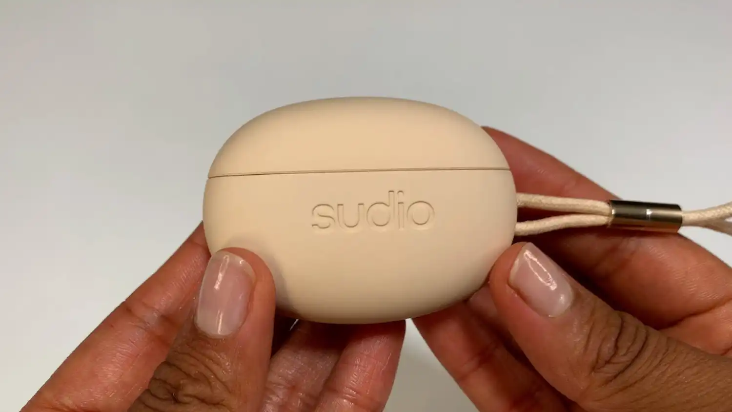 Sudio T2: Auriculares con 35 hrs de autonomía, control táctil y diseño confortable